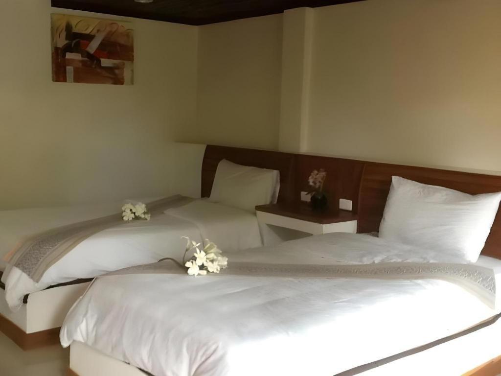 Hotel Phutawanchomdow à Tha Li Extérieur photo