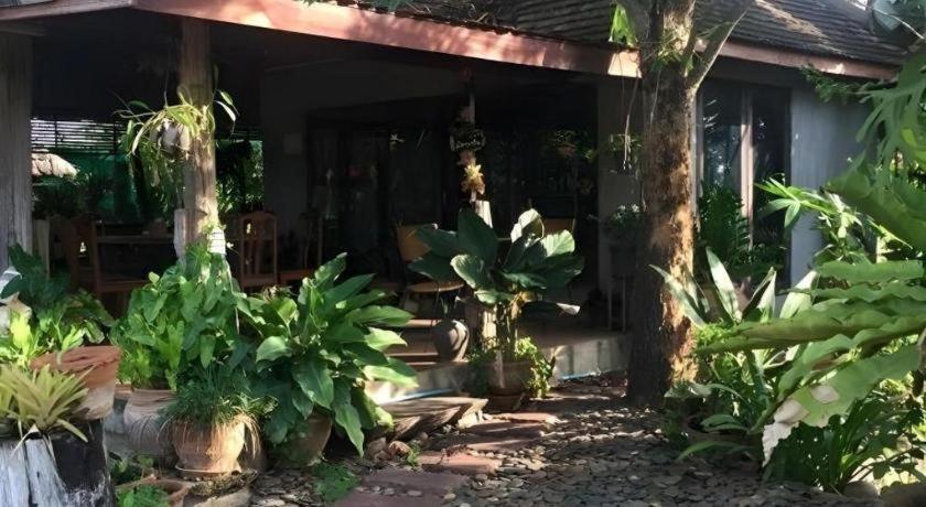 Hotel Phutawanchomdow à Tha Li Extérieur photo