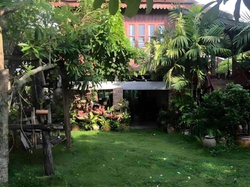 Hotel Phutawanchomdow à Tha Li Extérieur photo